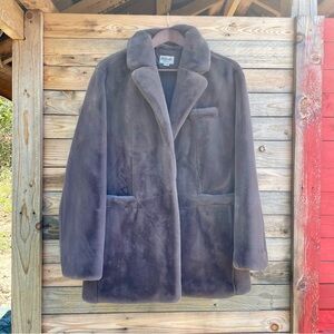 Bernie Bernardo hook & eye VNeck faux fur coat